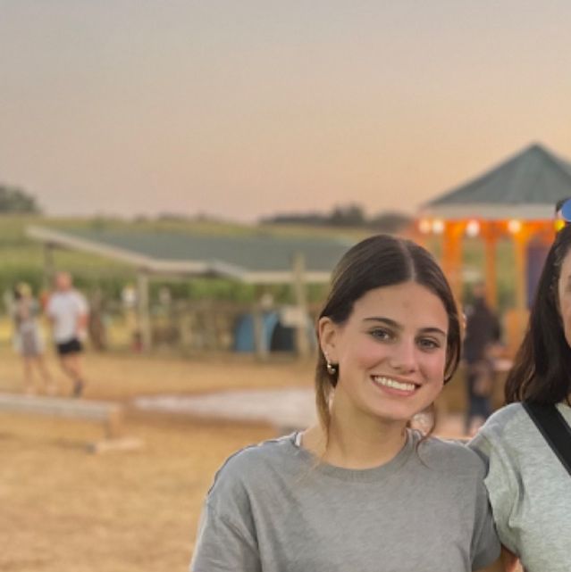 Profile of Dena Jones