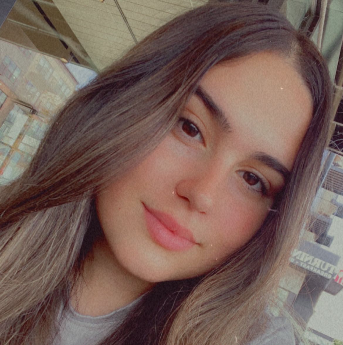 Profile of Melany Del Toro