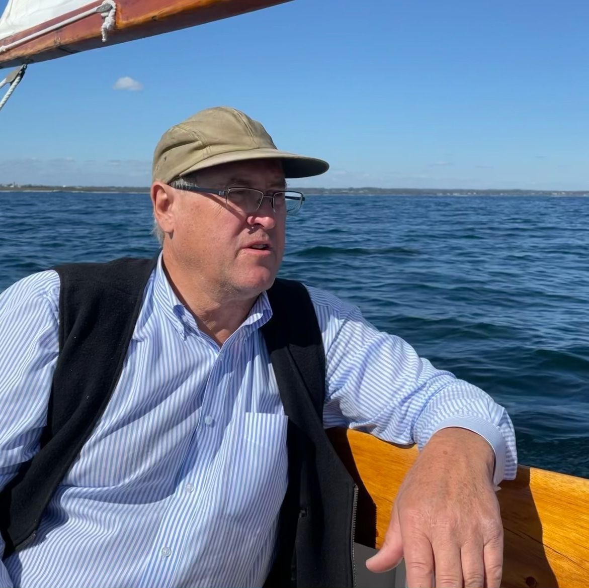 Profile of Erik Thomas