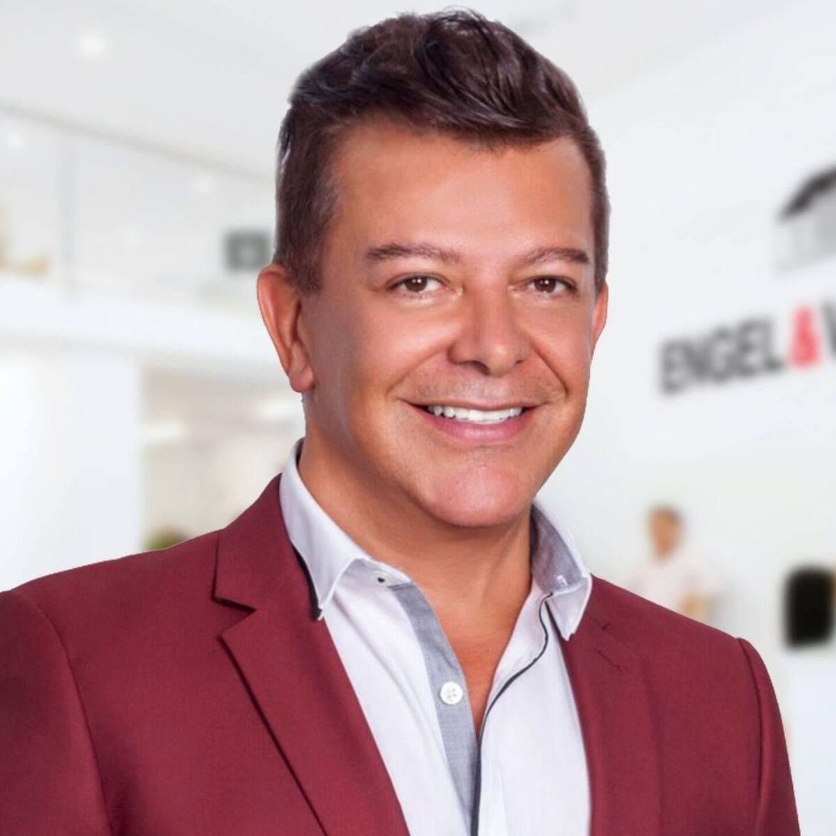 Profile of Bobby Hamidi