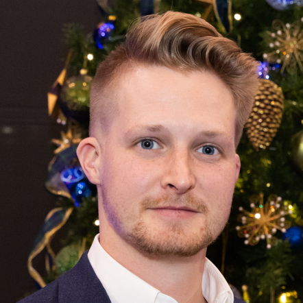 Profile of Devon Leckie