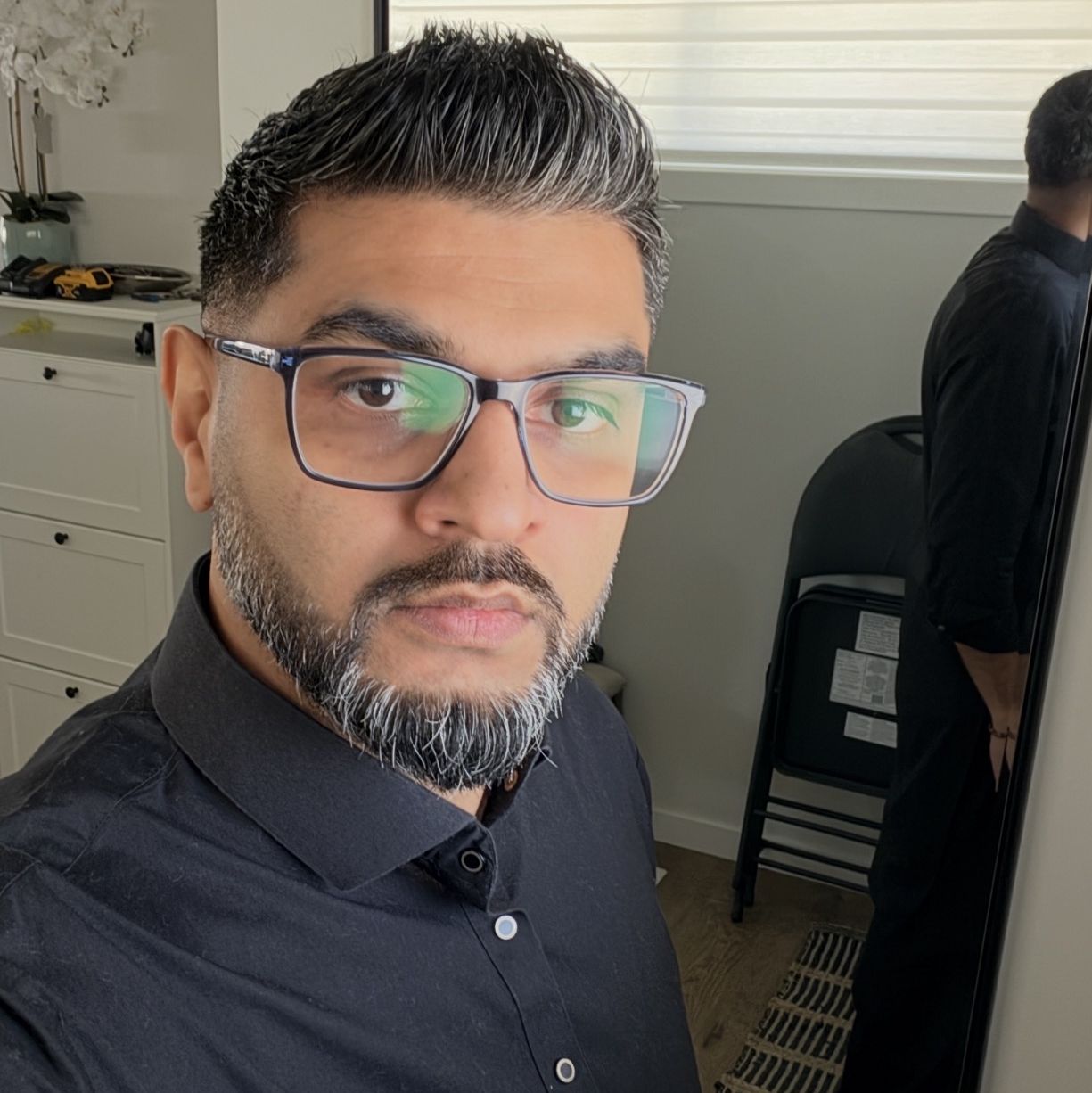 Profile of Arslan Saadat