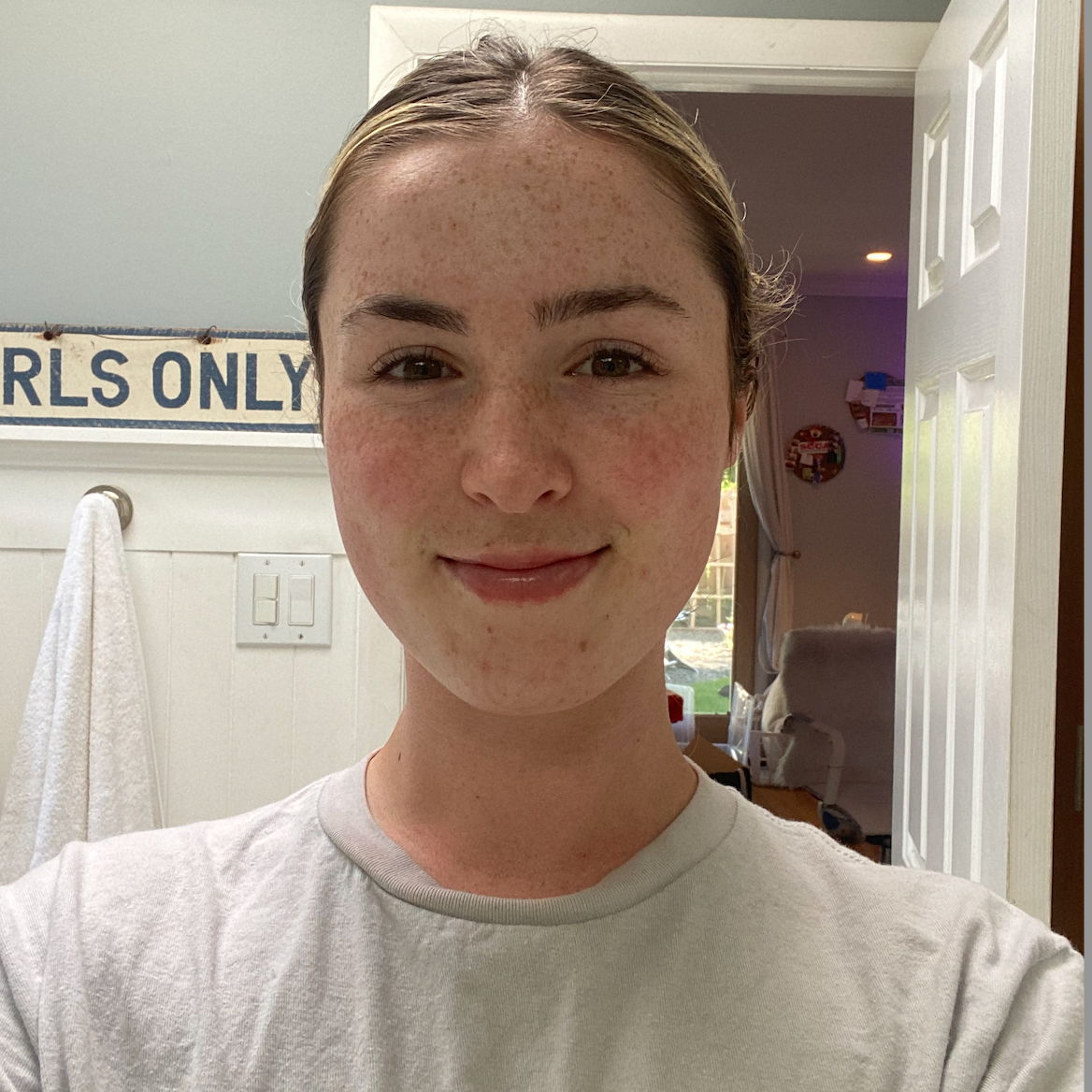 Profile of Lindsey Hebert