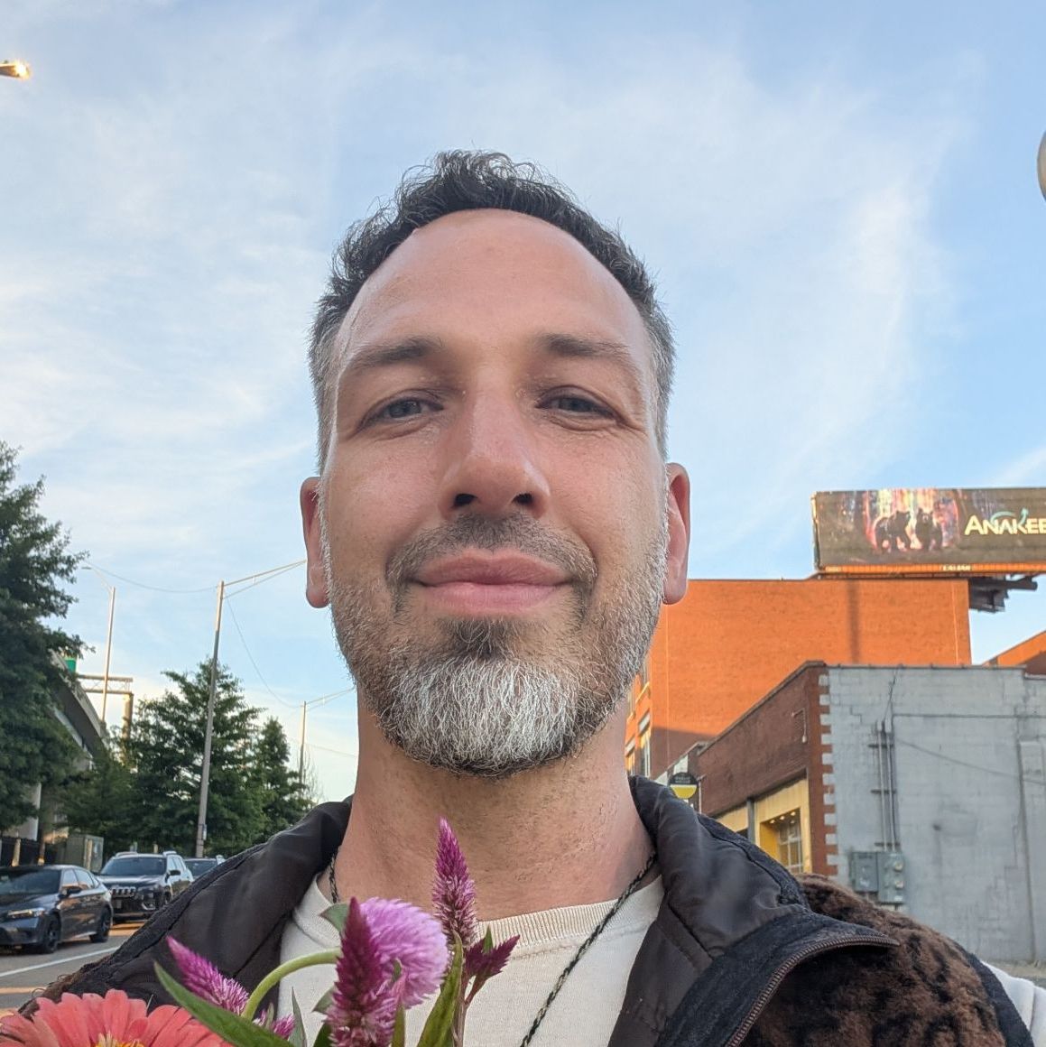 Profile of Aaron Searcy