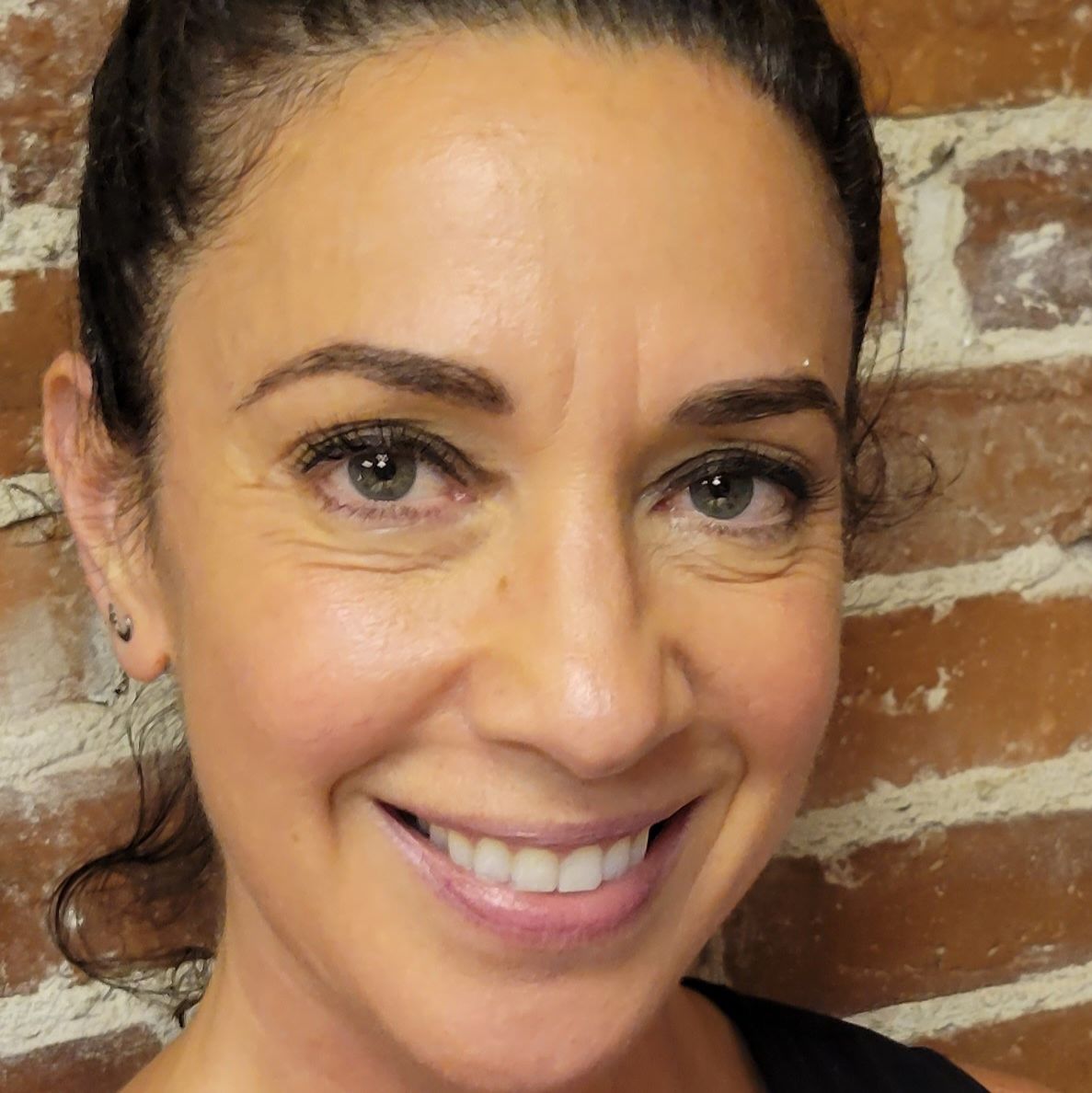 Profile of Rachelle Lowe