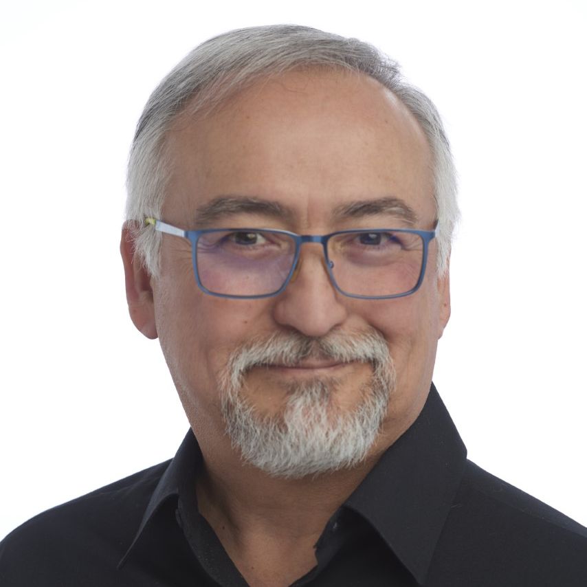 Profile of Luis Flores