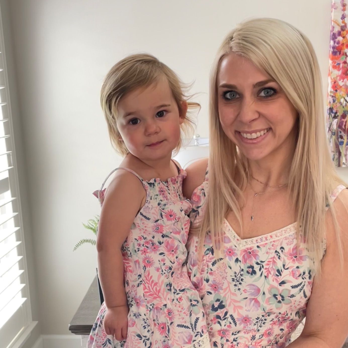 Profile of Lindsay Delbert