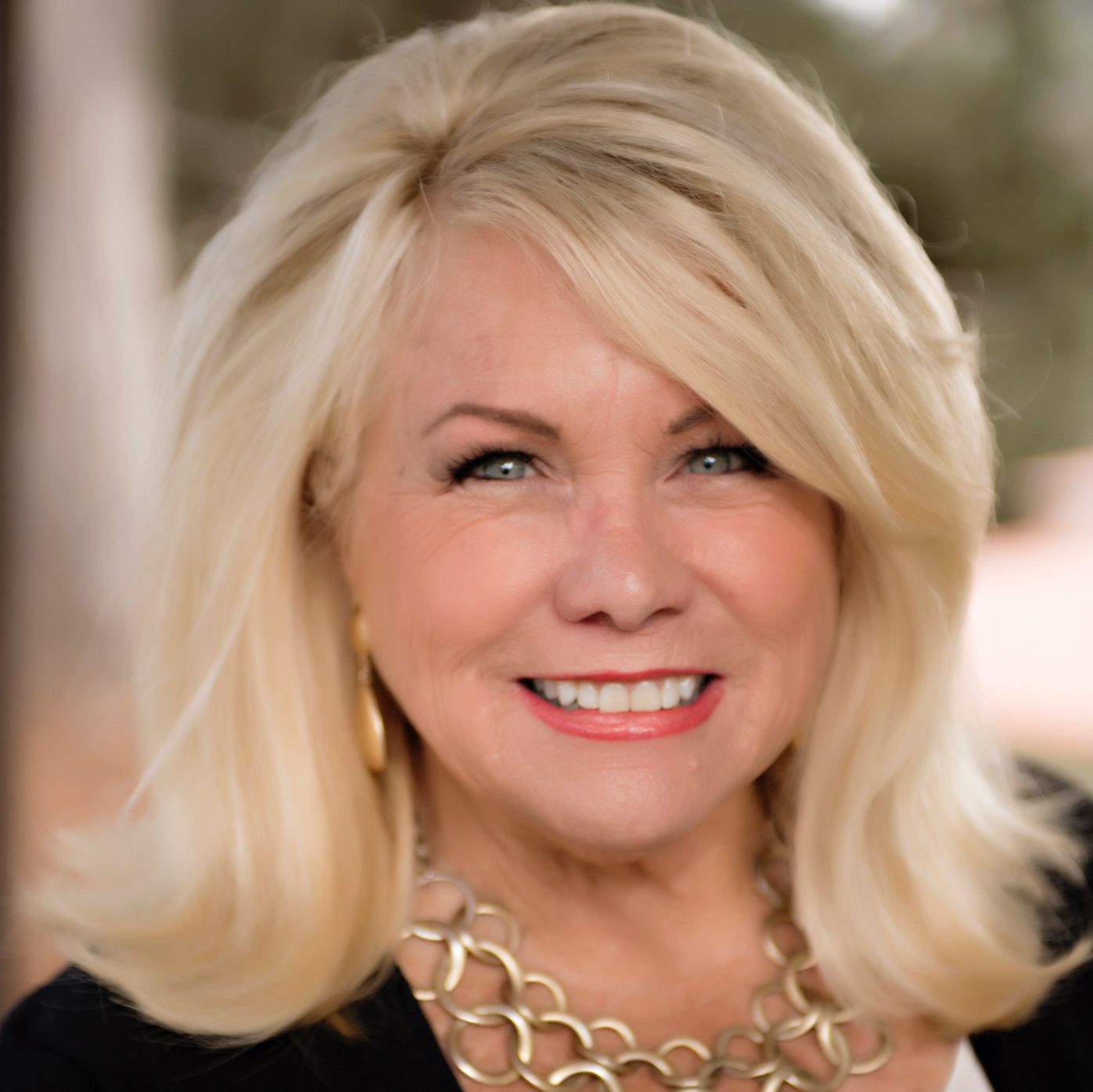 Profile of Loraine Dyson