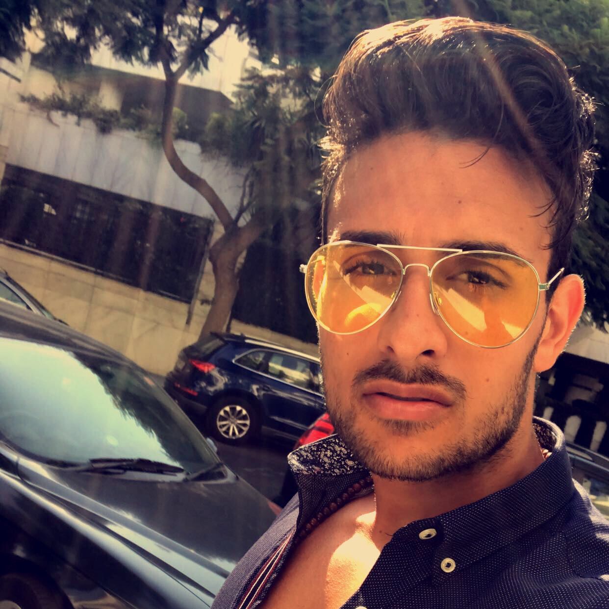 Profile of Farbod Tehrani