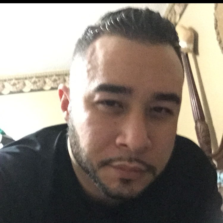 Profile of Thomas Soto