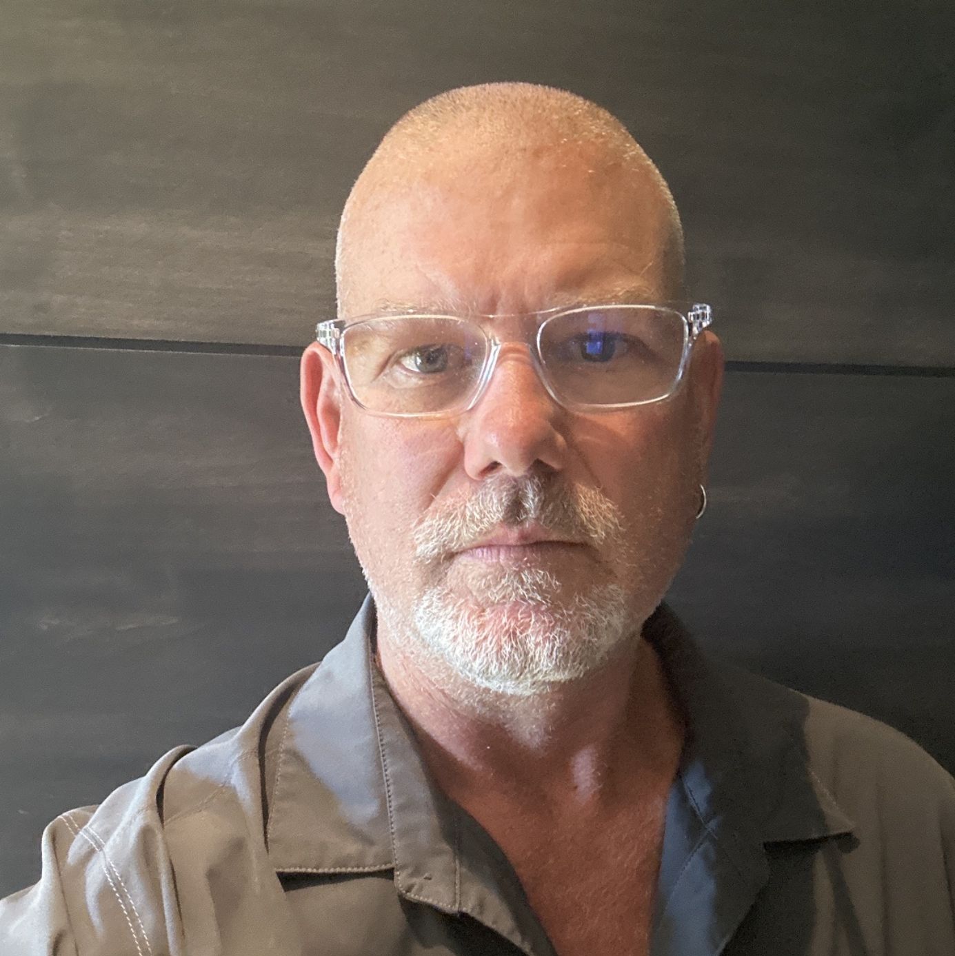 Profile of Tony de Moraes