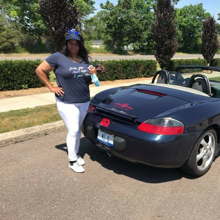 Profile of Chrissy Crowe