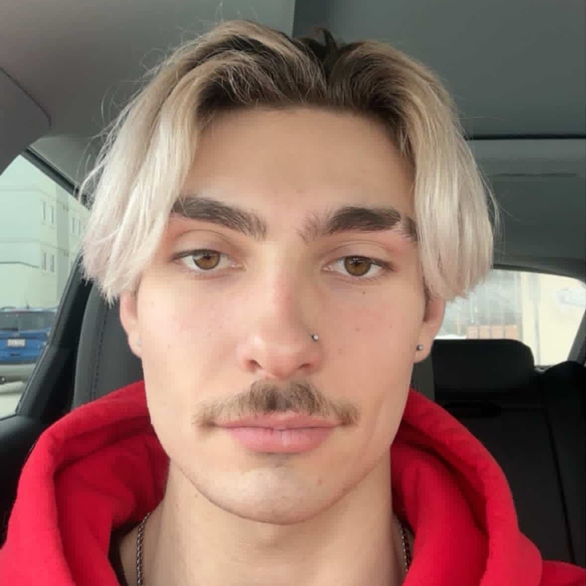 Profile of Seth Hiller