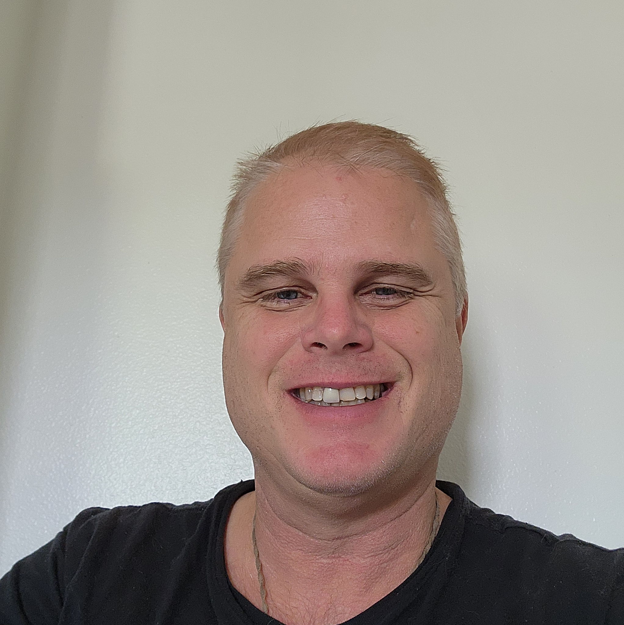 Profile of Scott Ray