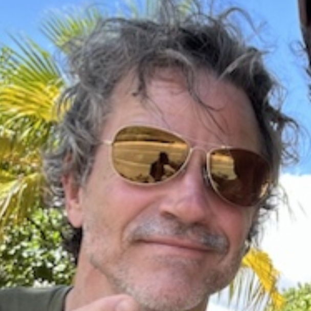 Profile of SCOTT McIntyre