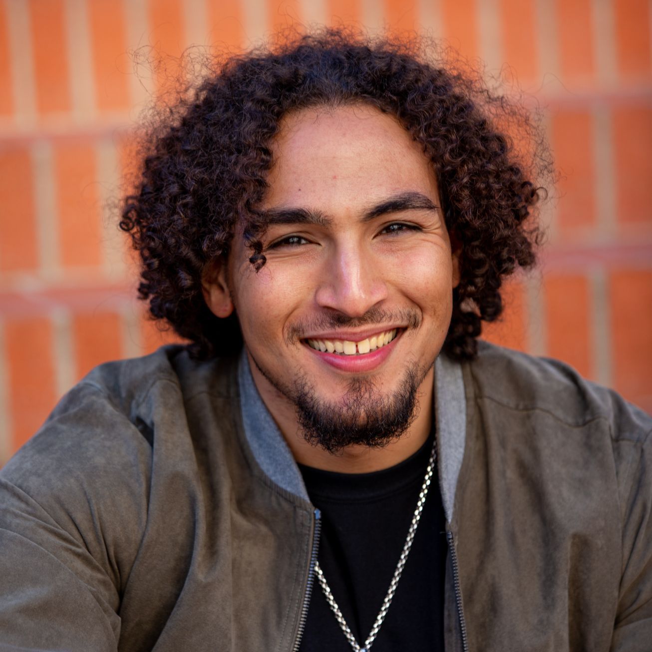 Profile of Nicolis Illa