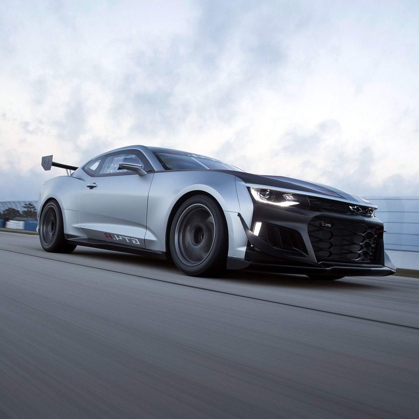 Profile of Yuefan Miao