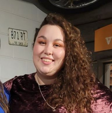 Profile of Ellie Troescher