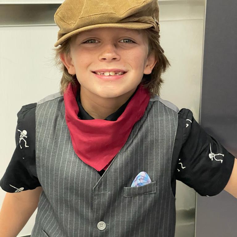 Profile of Sebastian Estevez covas