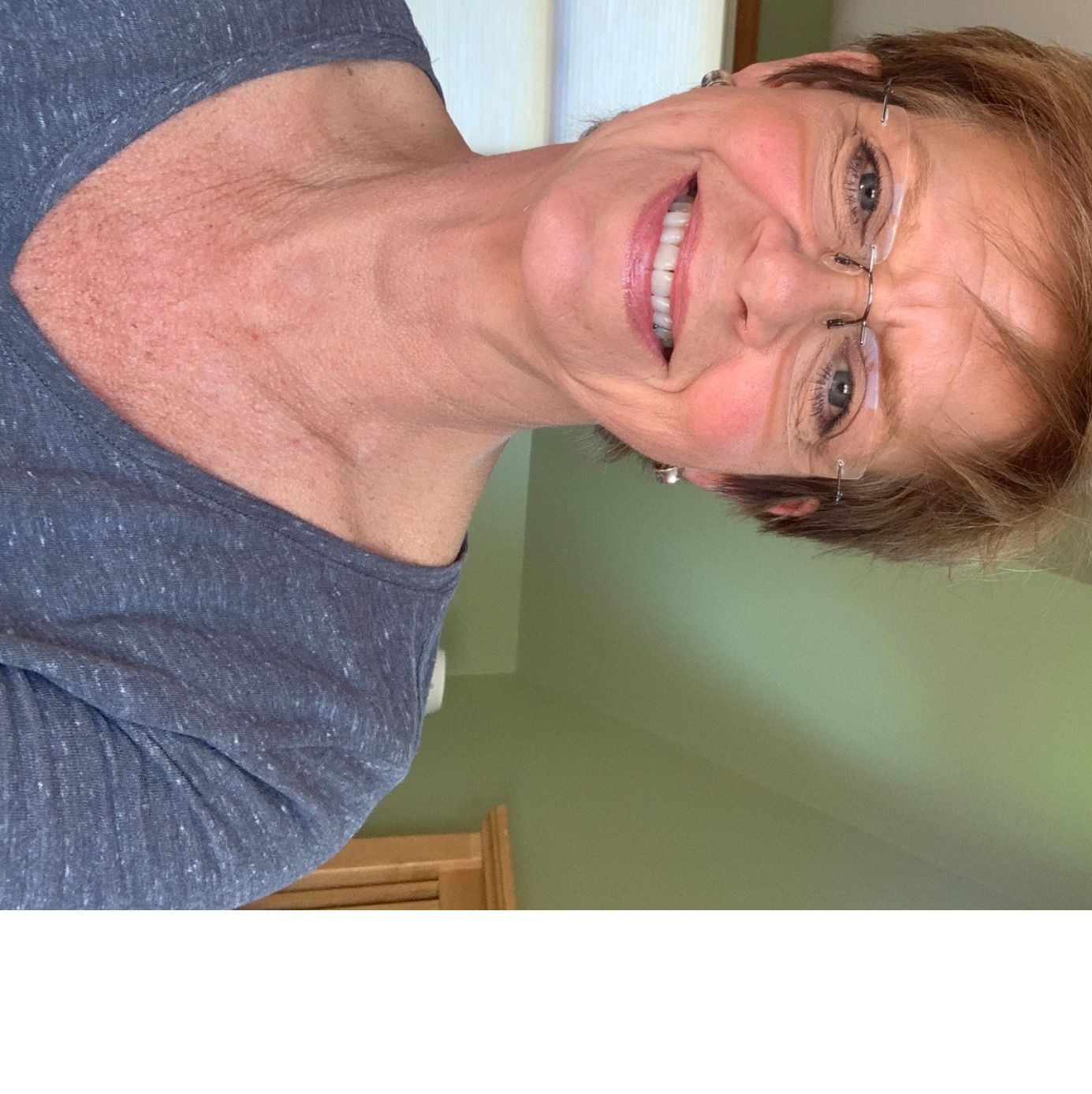 Profile of Tantzi Habsburg